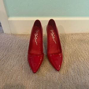 Alice and Olivia red patent leather heel
